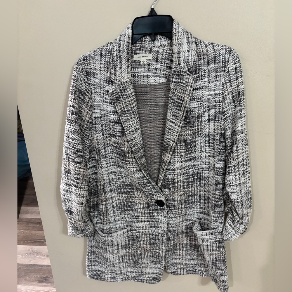 Max Studio Women's Black and White Plaid Jacket with pockets